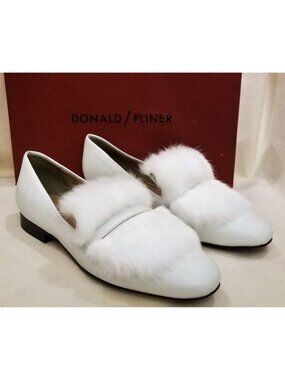 Donald Pliner Flat Comfort Loafer Shoes Sz.9.5M Fur Embellished White Leather